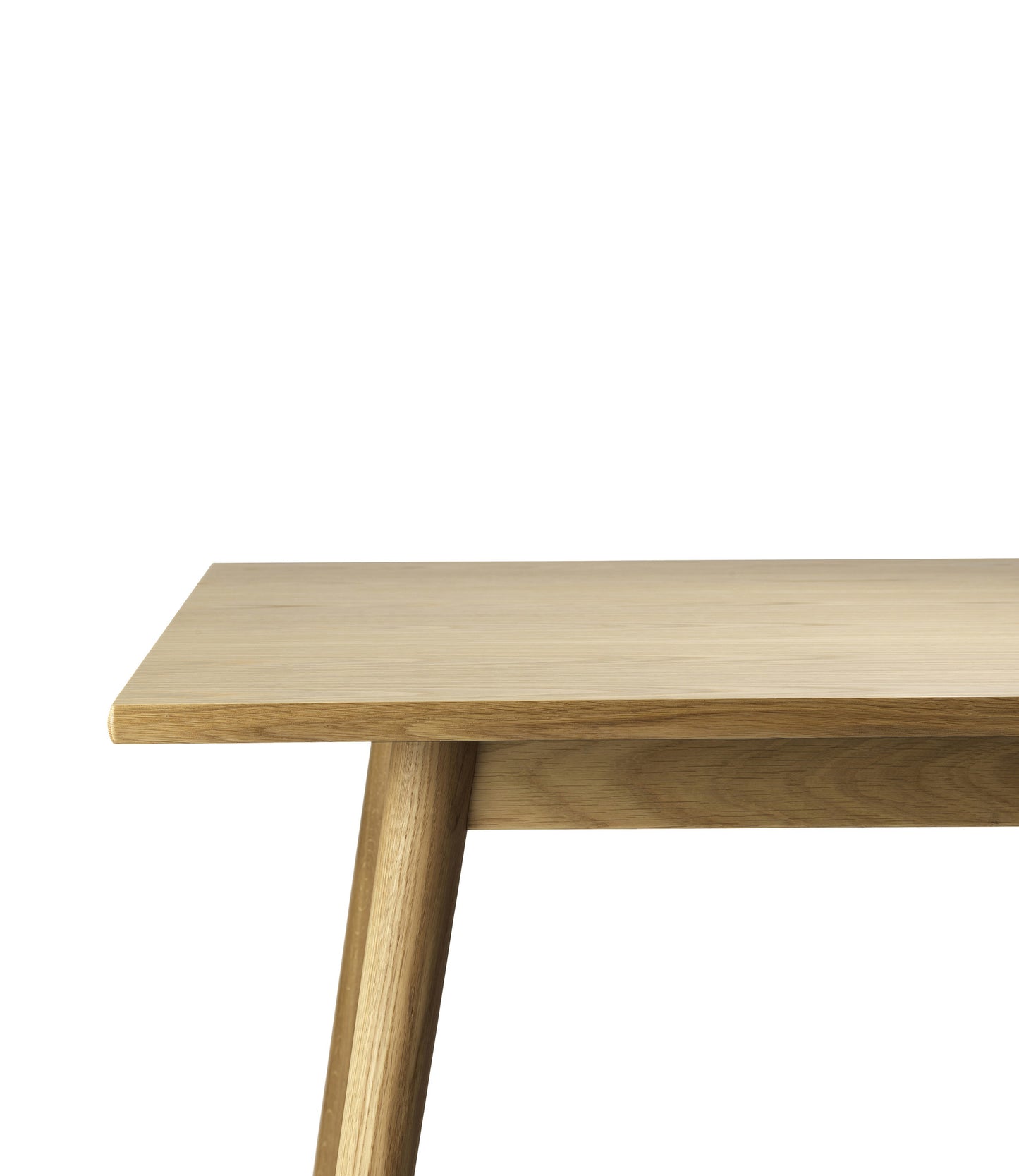 C35B - Dining table