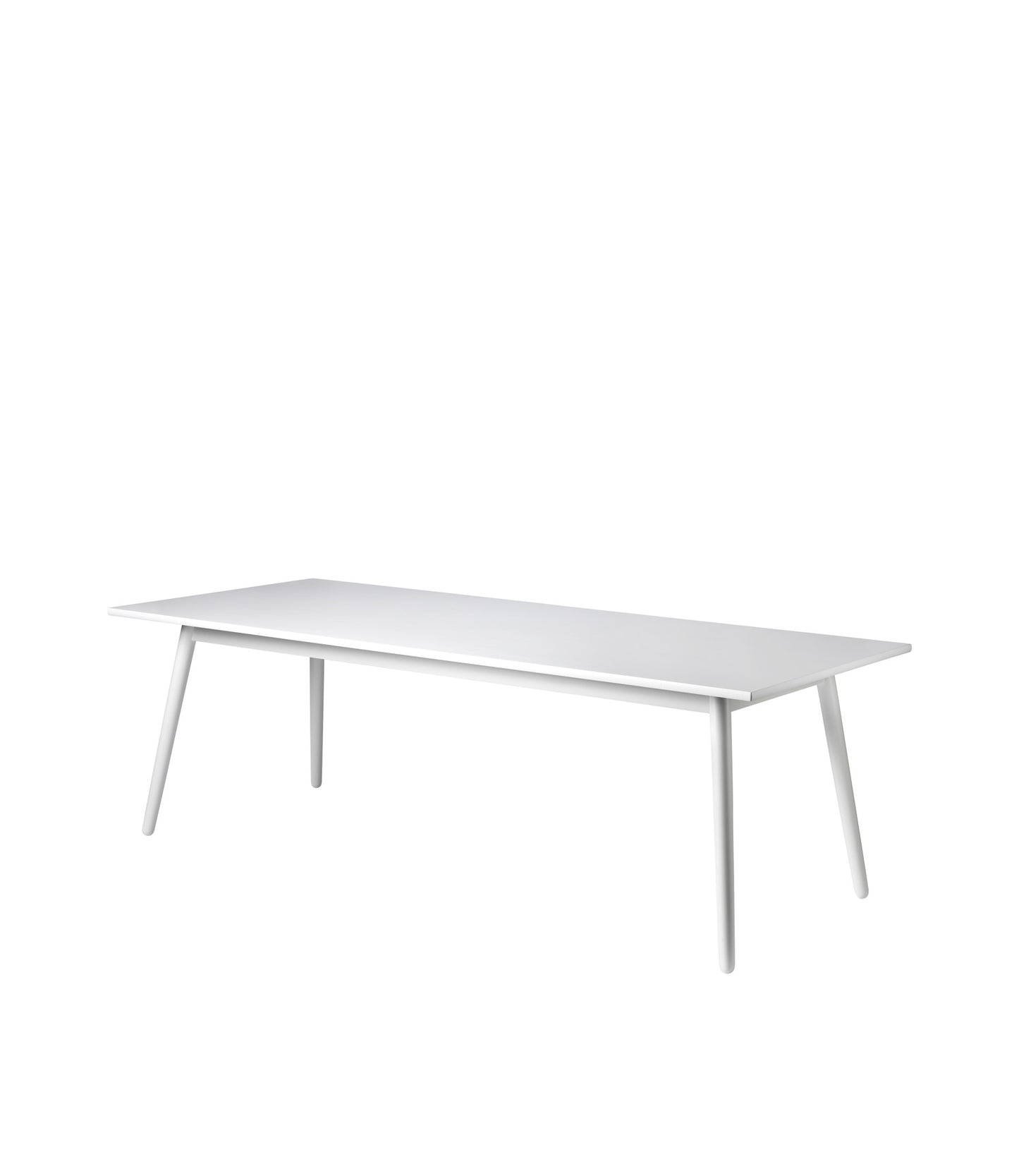 C35C - Dining table