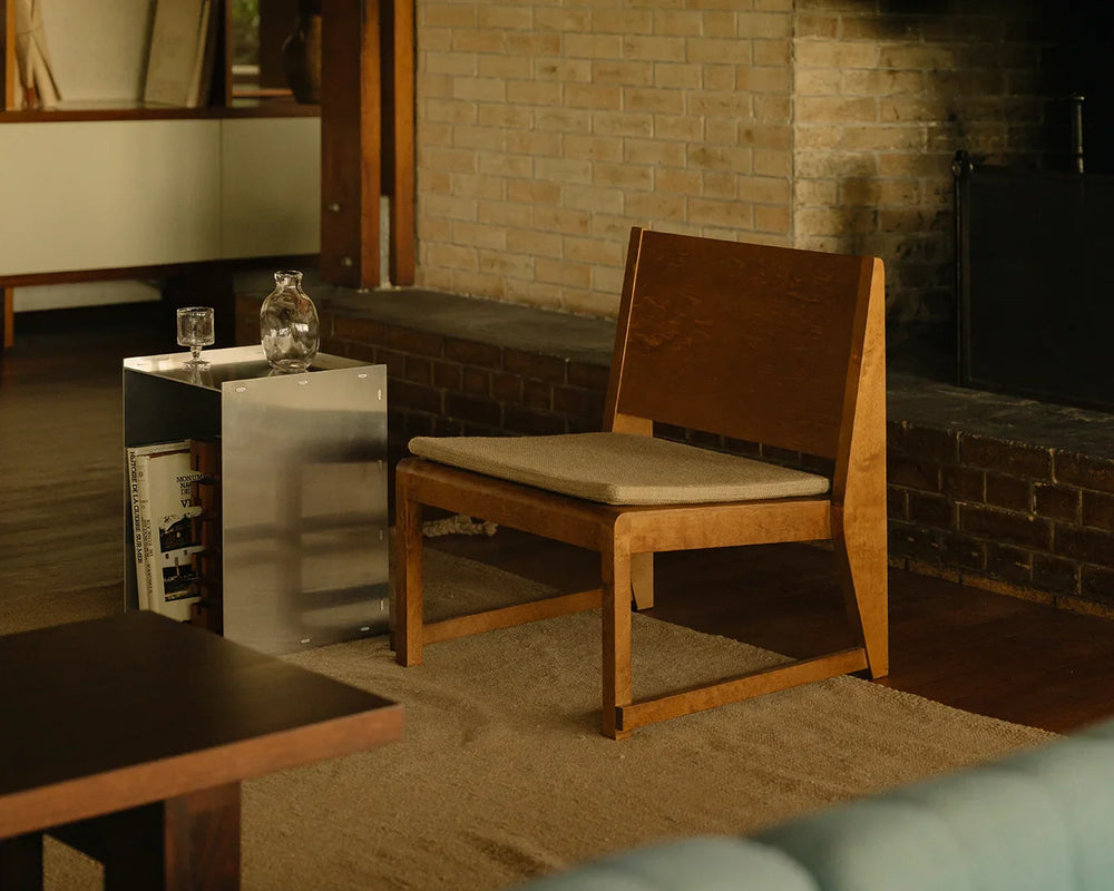 Easy Chair 01
