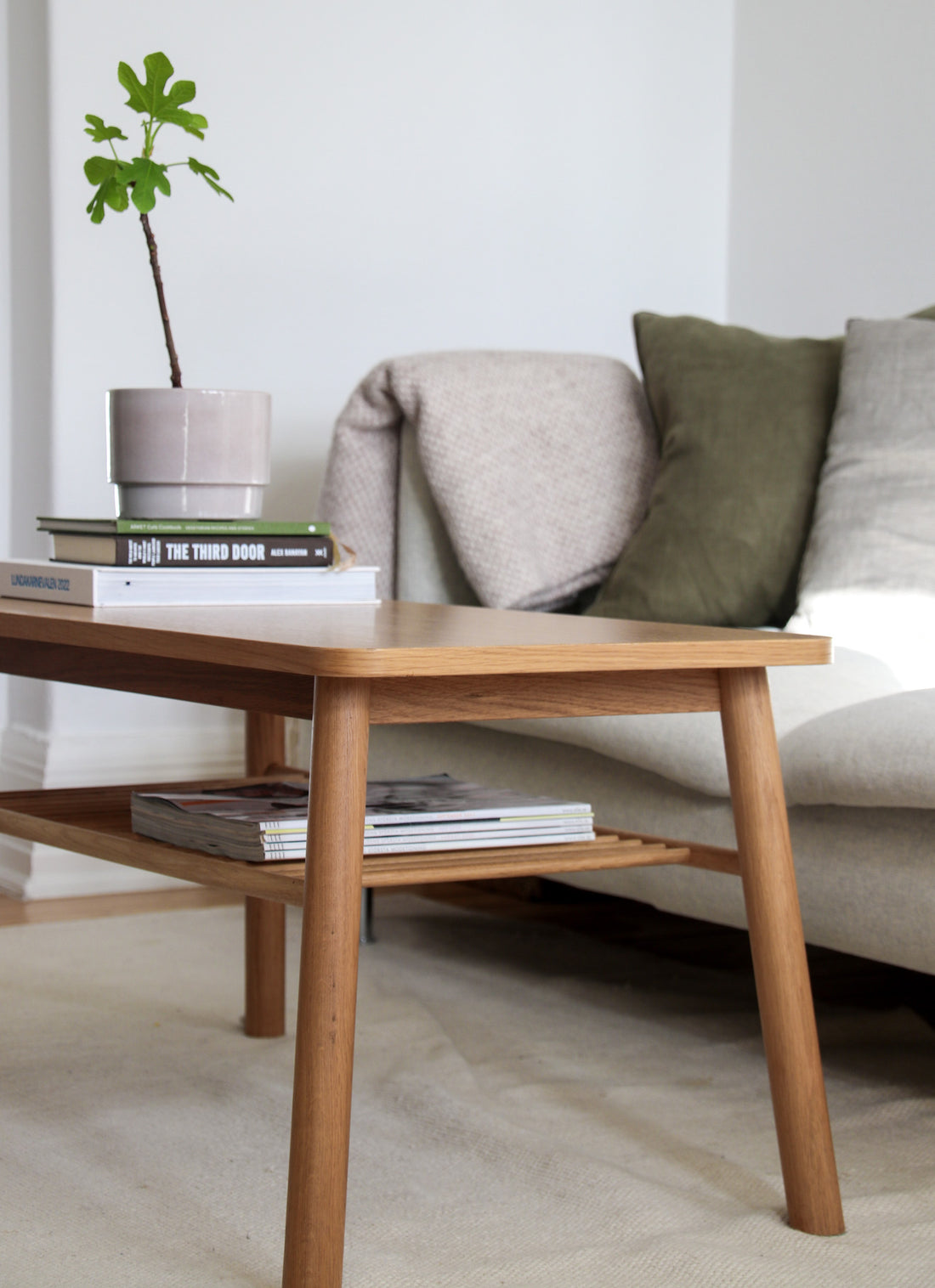 MINO Large Coffee Table