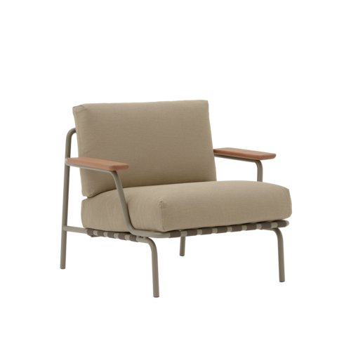 Settle Outdoor Lounge Chair