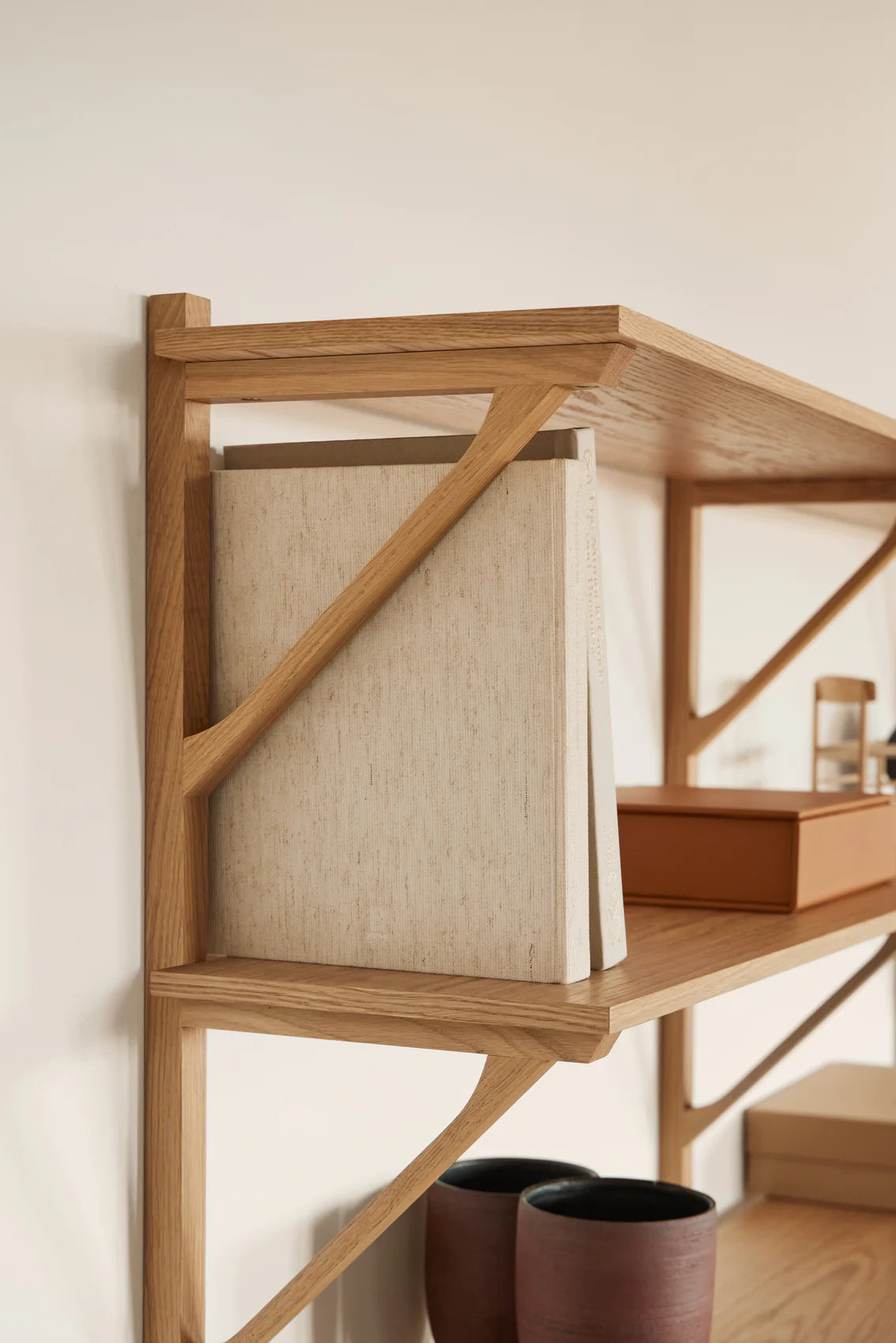 BM29 Shelf With Desk 1-Wide
