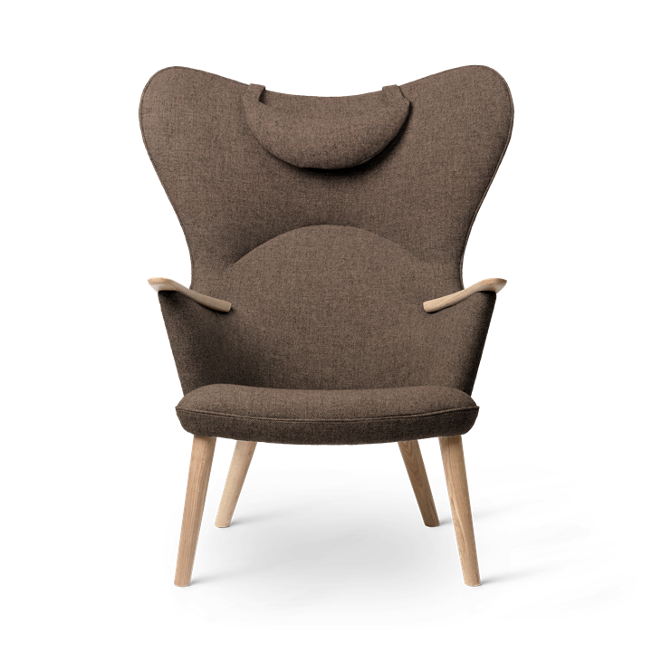 CH78 Mama Bear Lounge Chair Oak