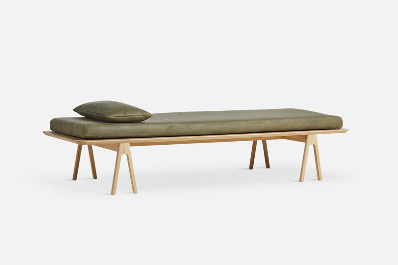 Level Daybed Oak