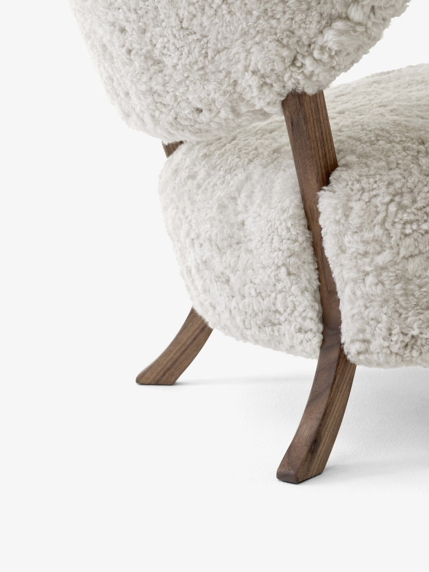 Wulff ATD2 Lounge Chair and Pouf