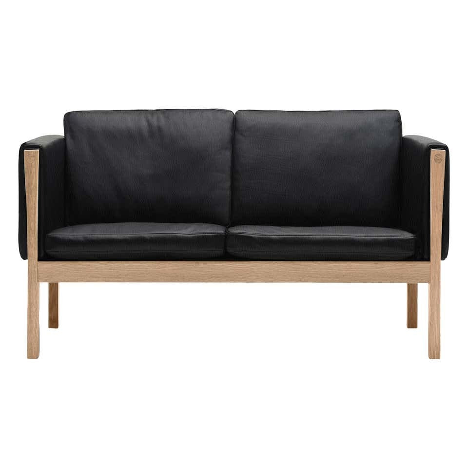 CH 162 Sofa Oak