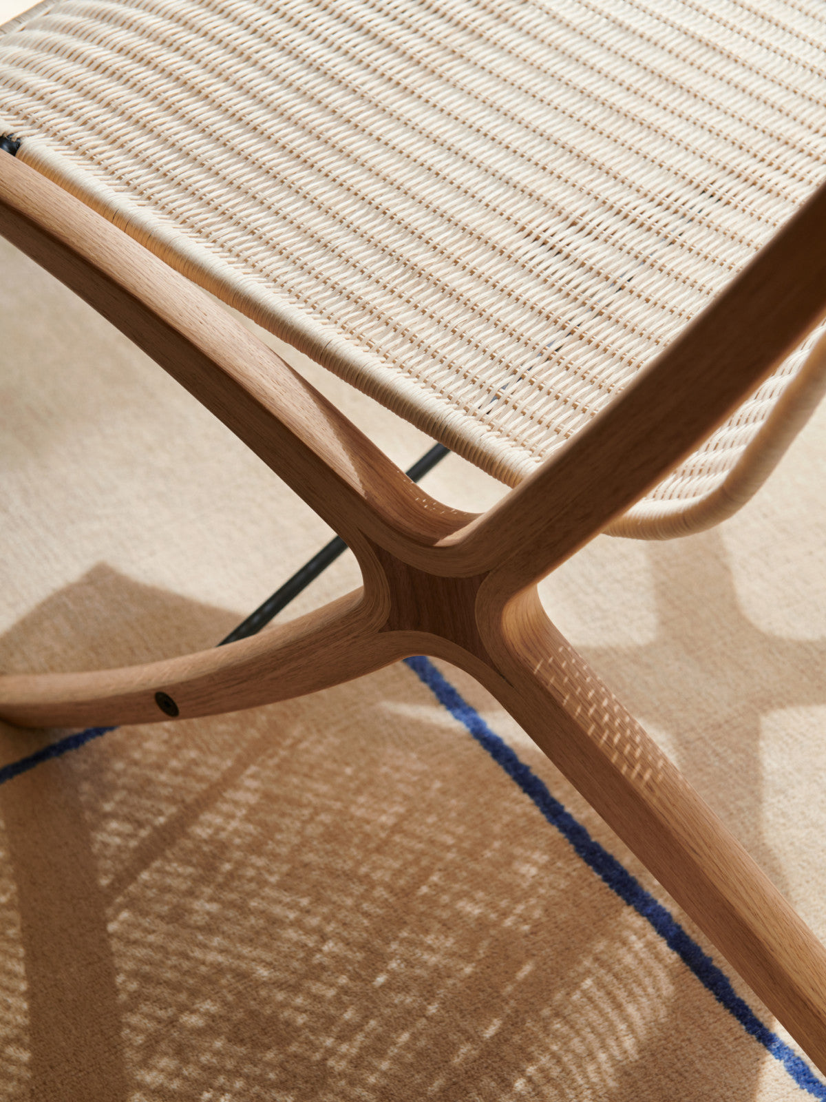 X Lounge Chair, HM10