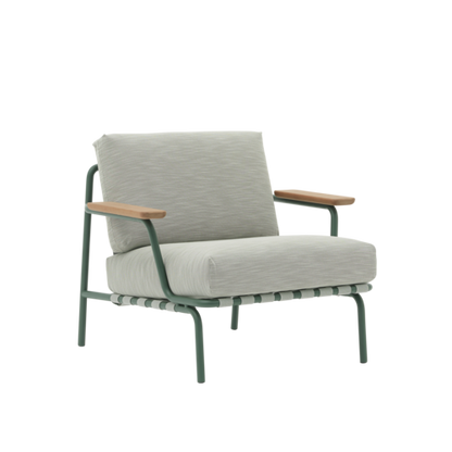 Settle Outdoor Lounge Chair