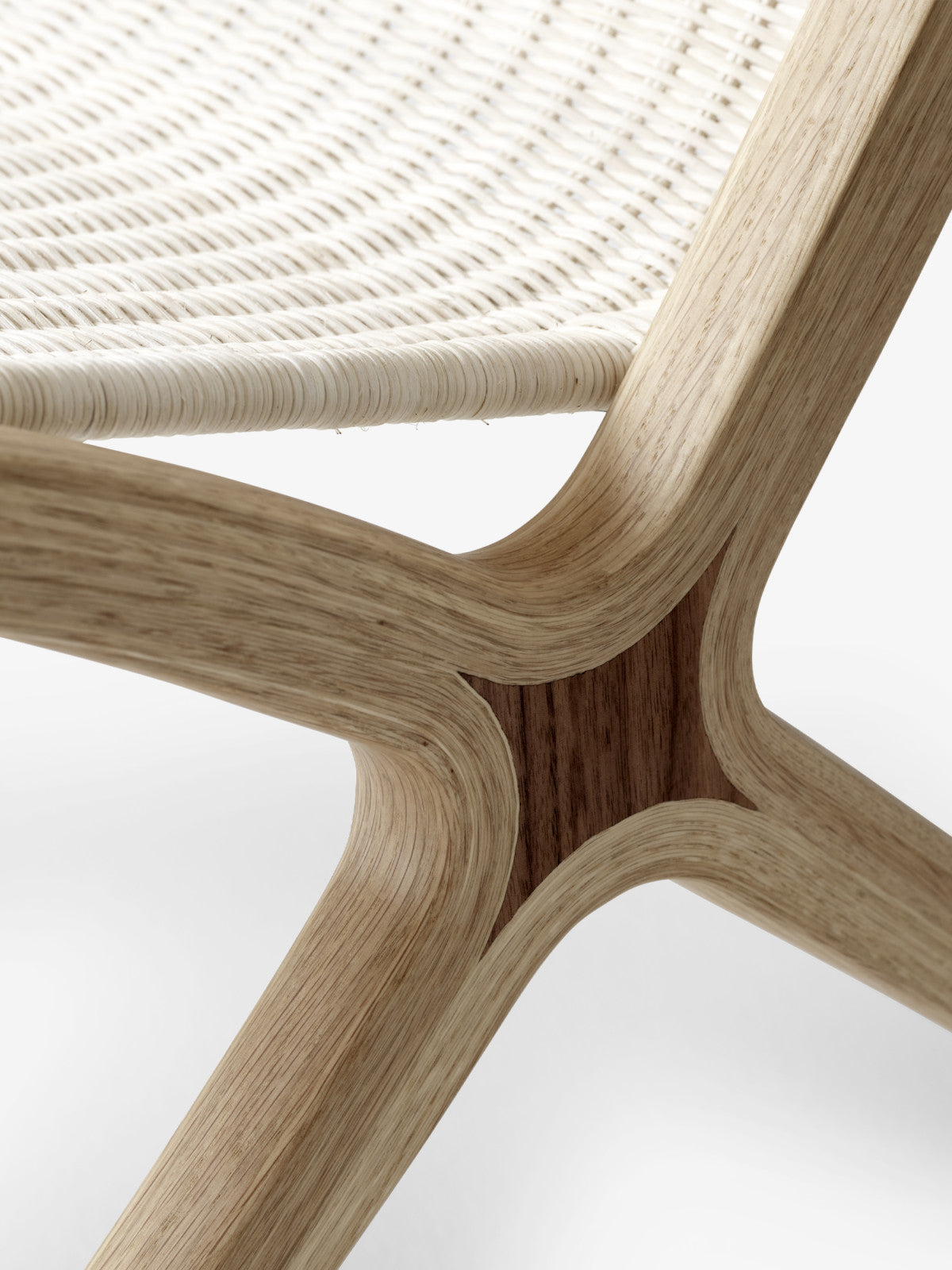 X Lounge Chair, HM10