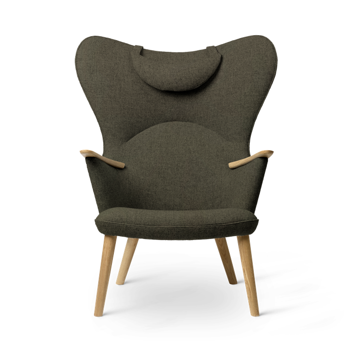 CH78 Mama Bear Lounge Chair Oak