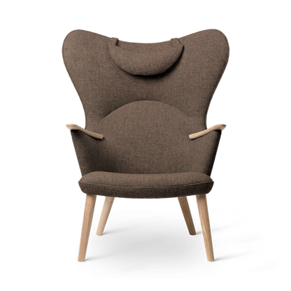 CH78 Mama Bear Lounge Chair Oak