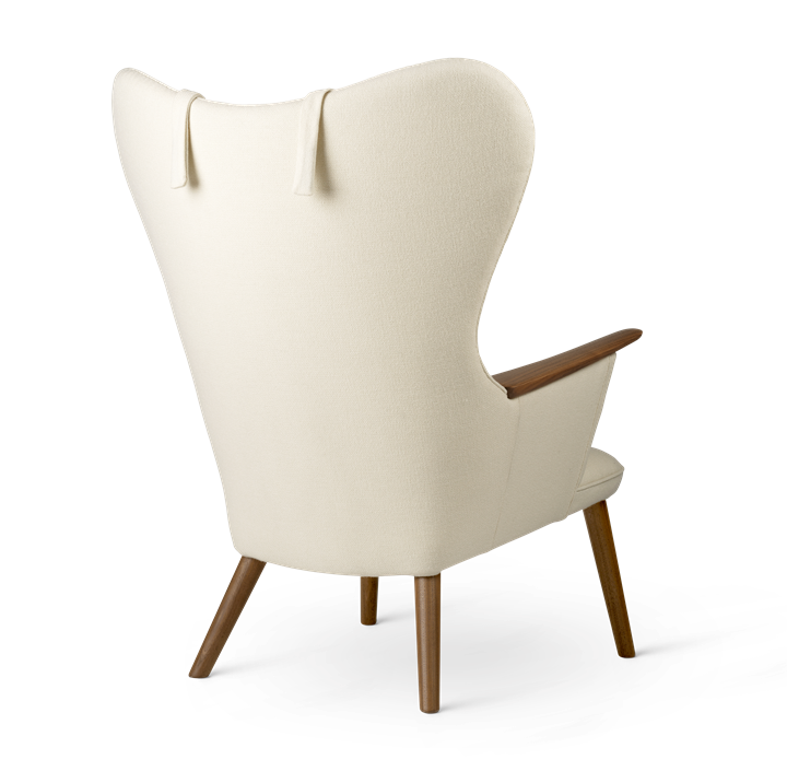 CH78 Mama Bear Lounge Chair Oak