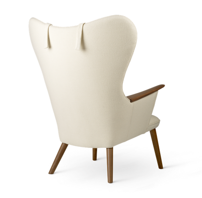 CH78 Mama Bear Lounge Chair Oak