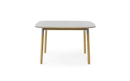 Form Table 120 x 120 cm