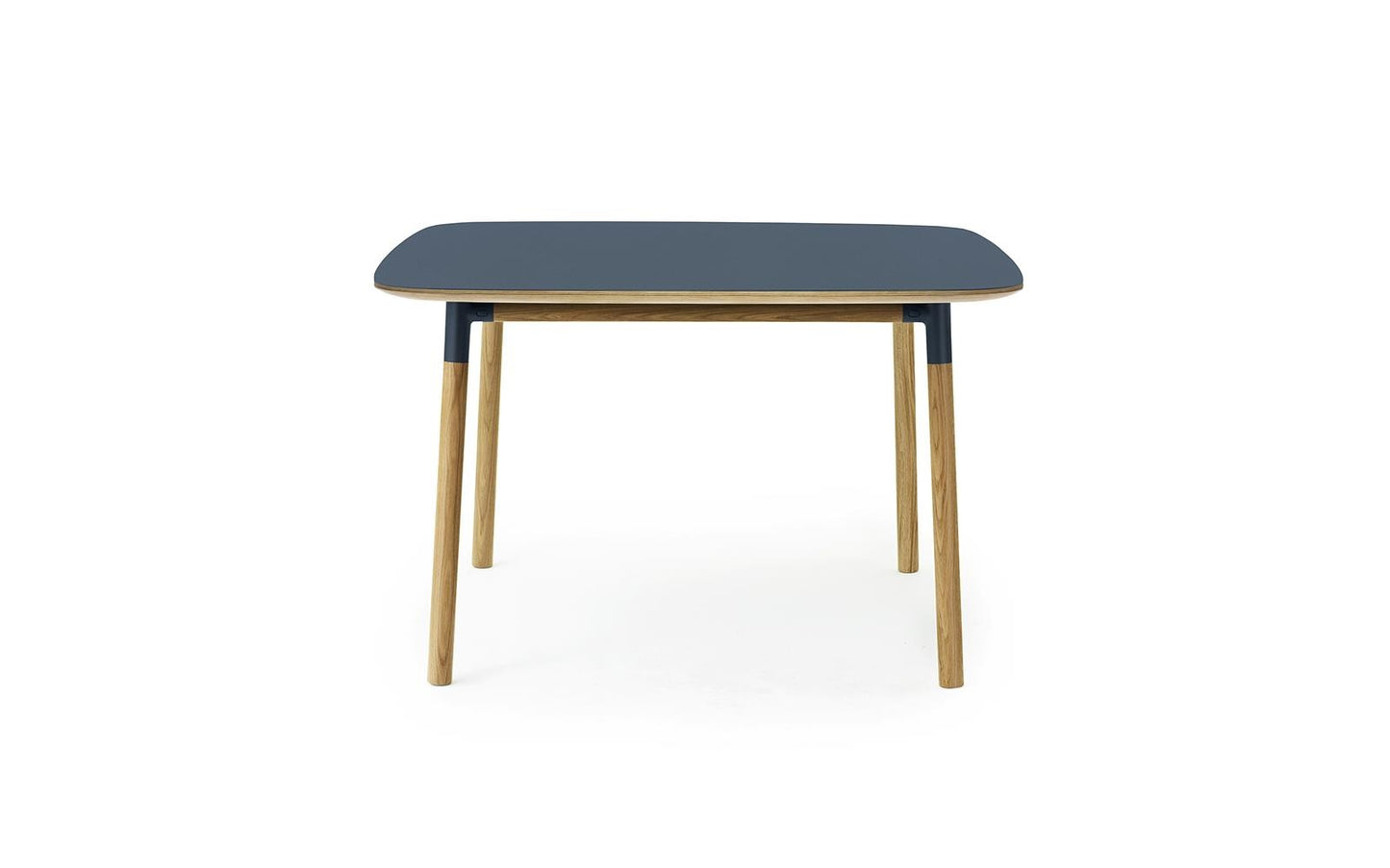 Form Table 120 x 120 cm