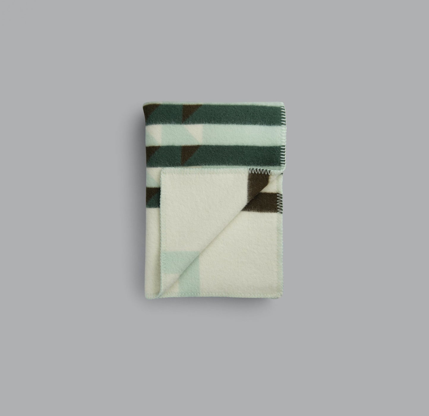 Kvam Throw