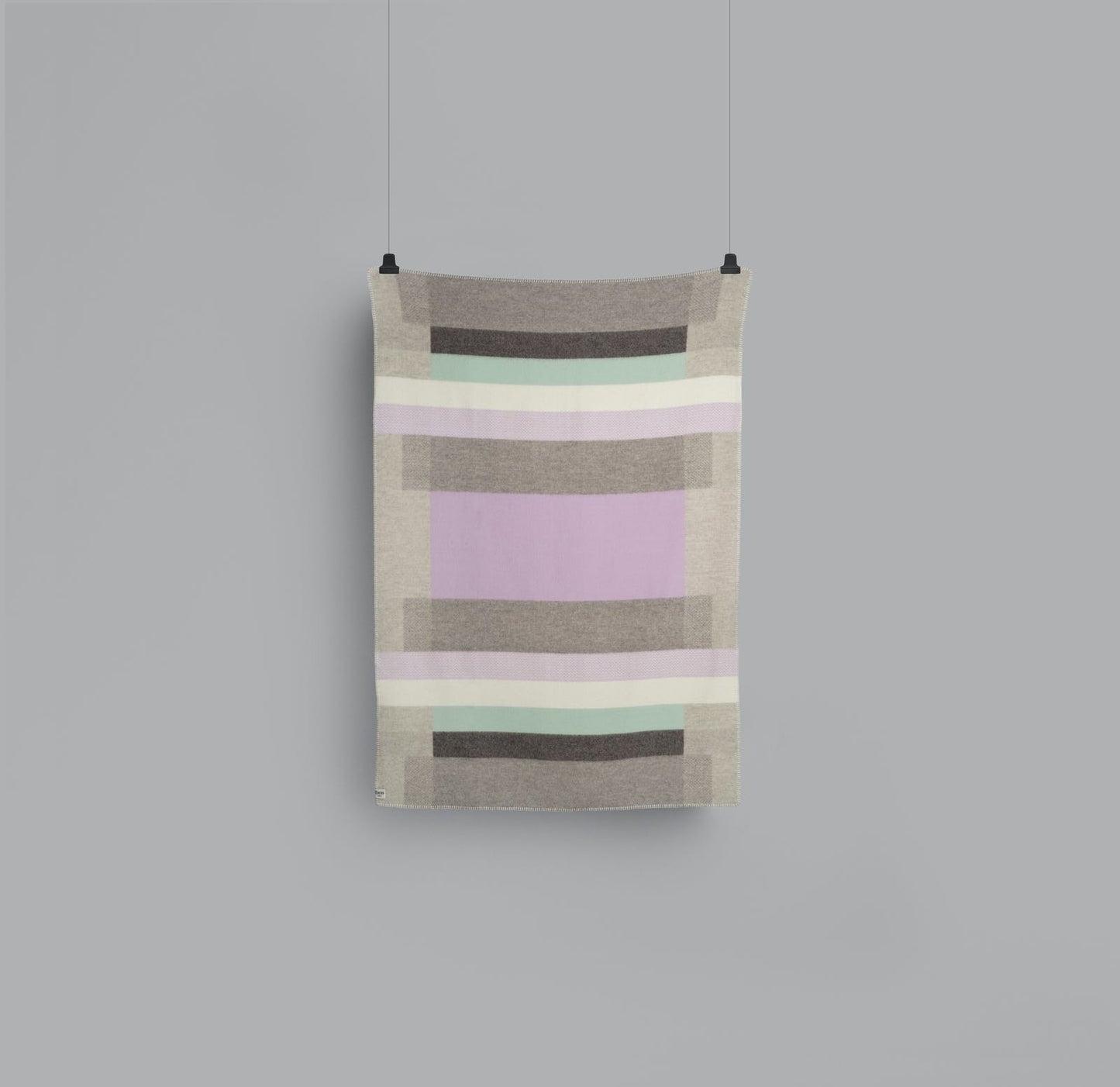 Mikkel Throw