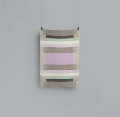 Mikkel Throw