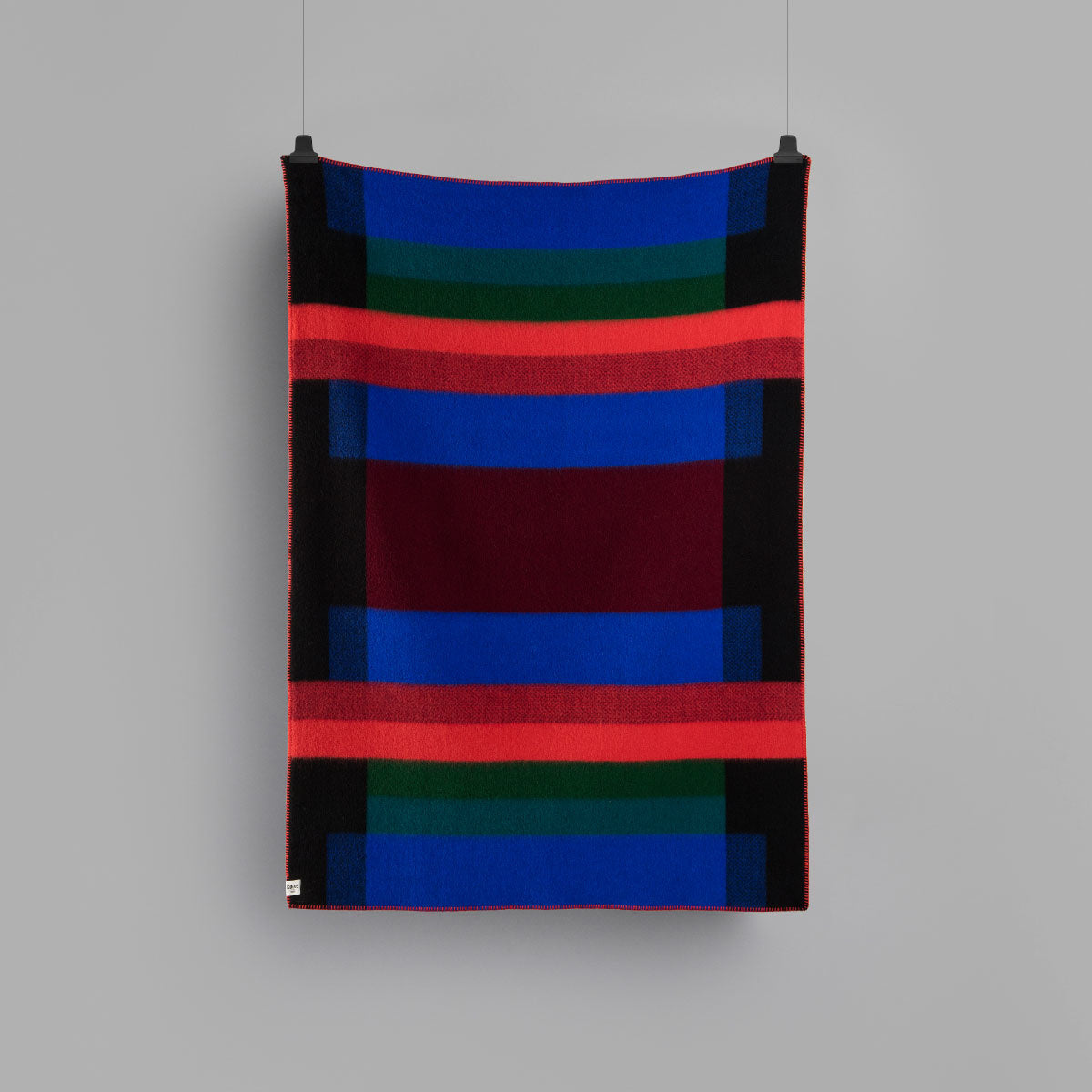 Mikkel Throw