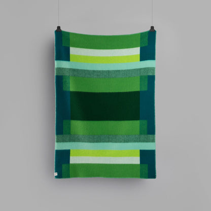 Mikkel Throw