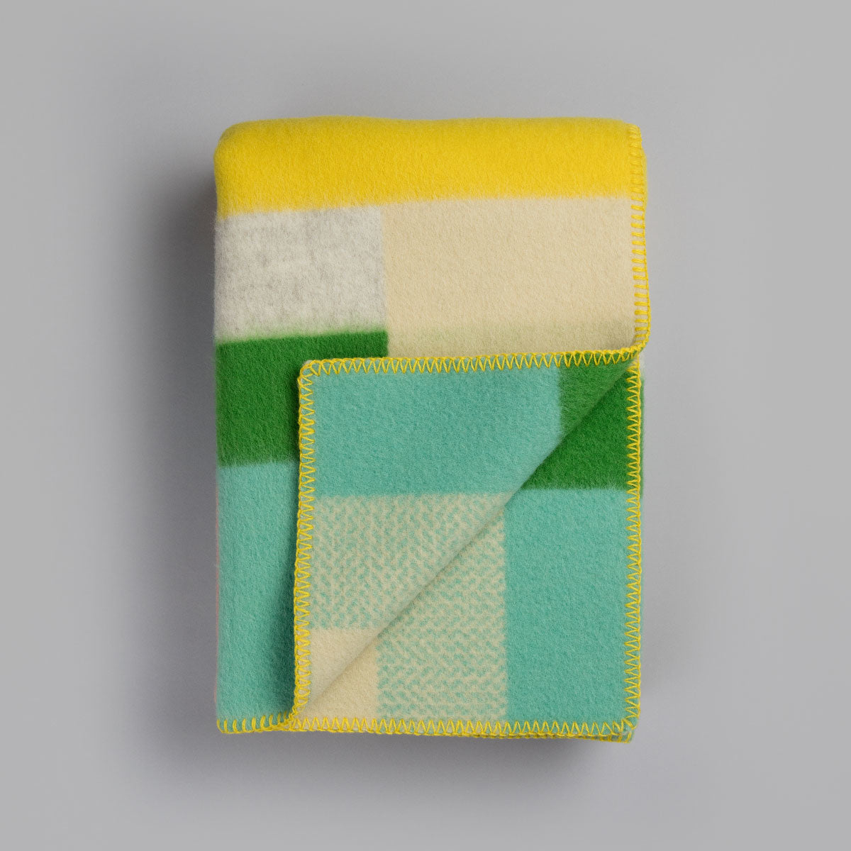 Mikkel Throw