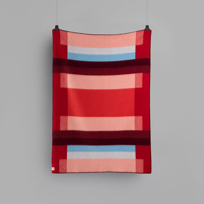 Mikkel Throw