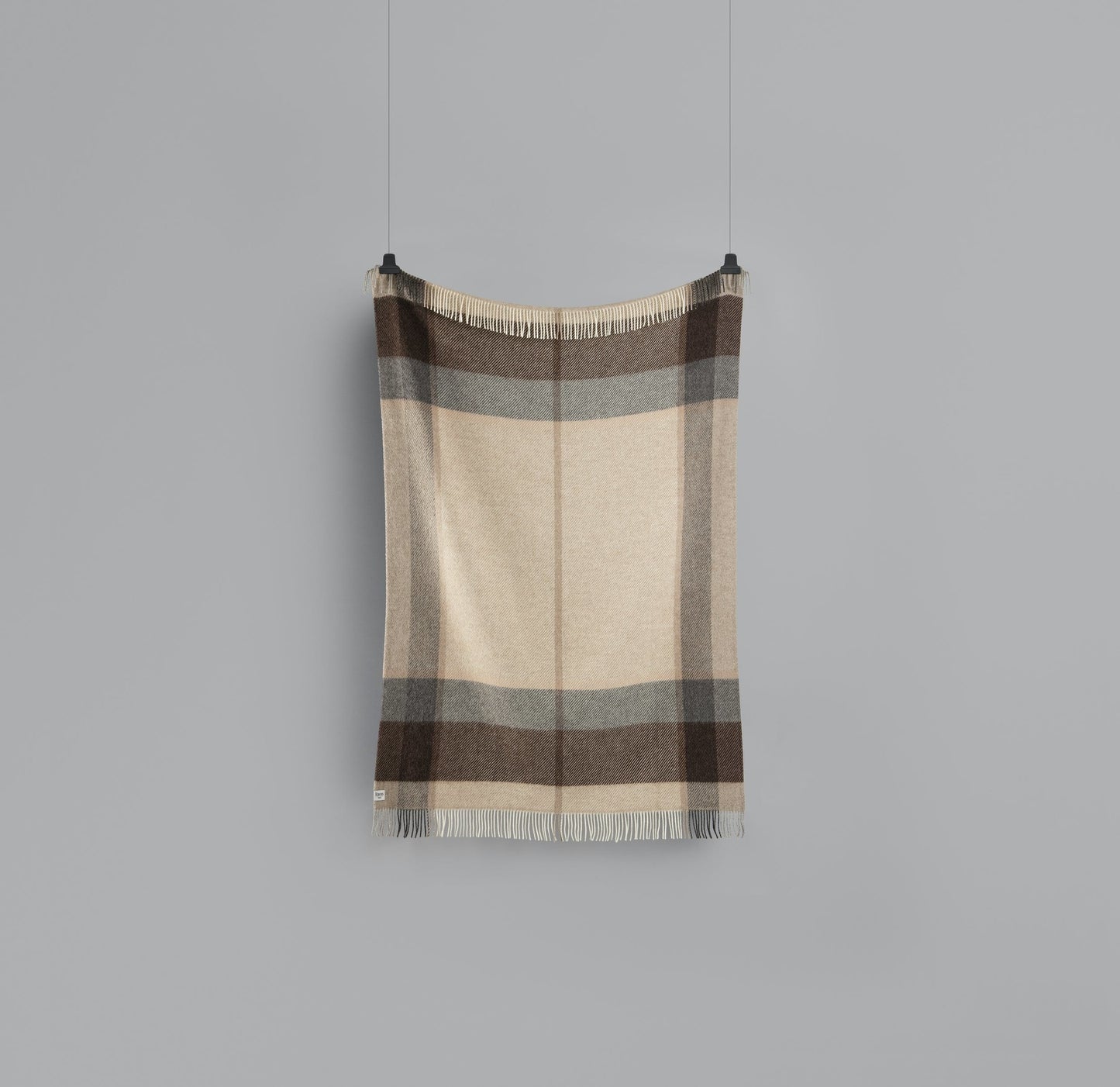 Myrull Throw