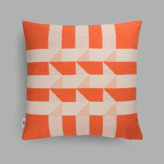 Kvam Pillow