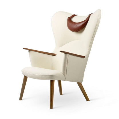 CH78 Mama Bear Lounge Chair Walnut